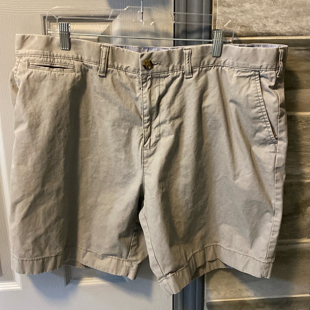 Tommy Hilfiger Men’s Grey Cotton Shorts 42